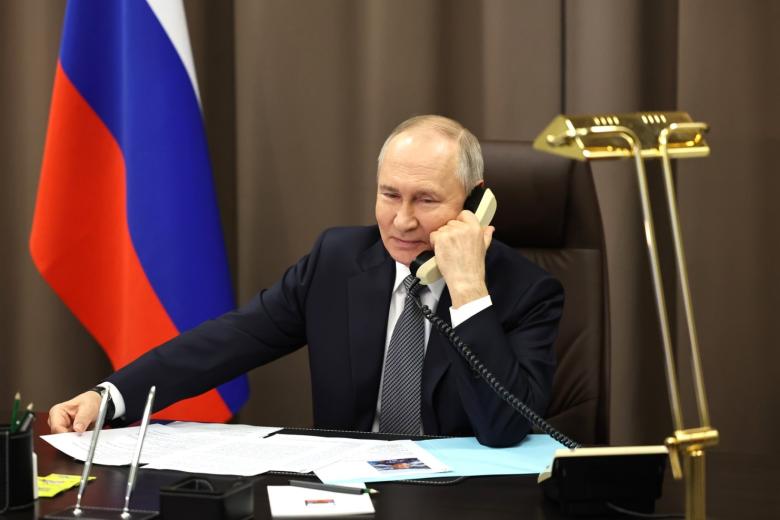 Путин поздравил Трампа с 79-летием по телефону