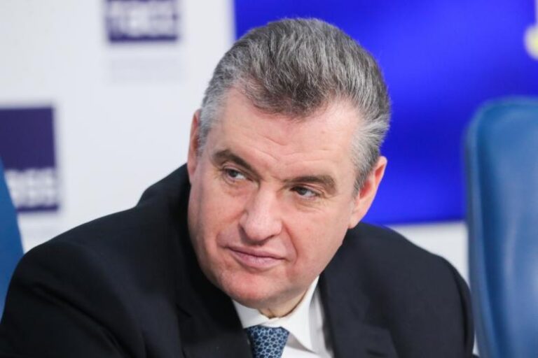 v-gd-predlozhili-prekratit-attrakcion-nevidannoj-shhedrosti-dlja-migrantov-0e743d3