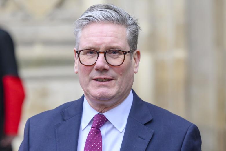 pushkov-raskryl-kak-starmer-svjazan-s-krizisom-britanskoj-politiki-740e7ae