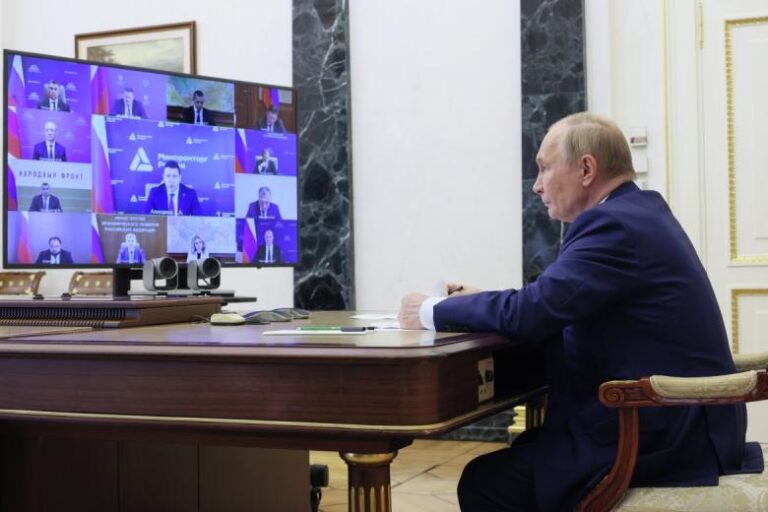 putin-poprosil-shadaeva-projasnit-zakon-o-poiske-ekstremistskih-materialov-ca9fcf0