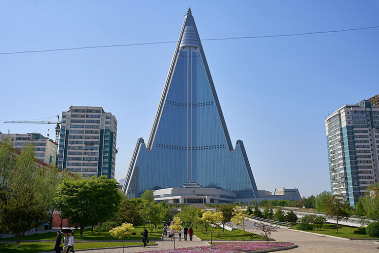 rossija-hochet-otkryt-novye-puti-soobshhenija-s-kndr-e078bf6