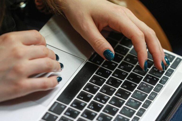 stalo-izvestno-kogda-v-rossii-mogut-vvesti-chetyrehdnevnuju-rabochuju-nedelju-78d2fde