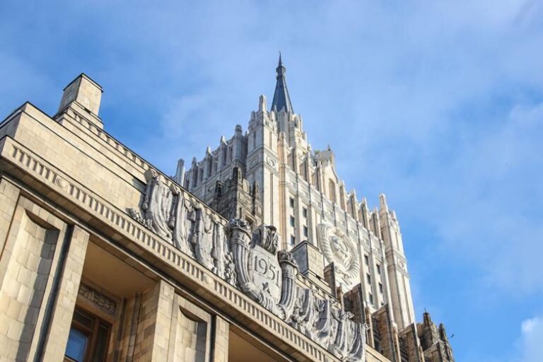 v-mid-rossii-raskryli-grjaznuju-politizirovannuju-kampaniju-zapadnyh-smi-7c56249