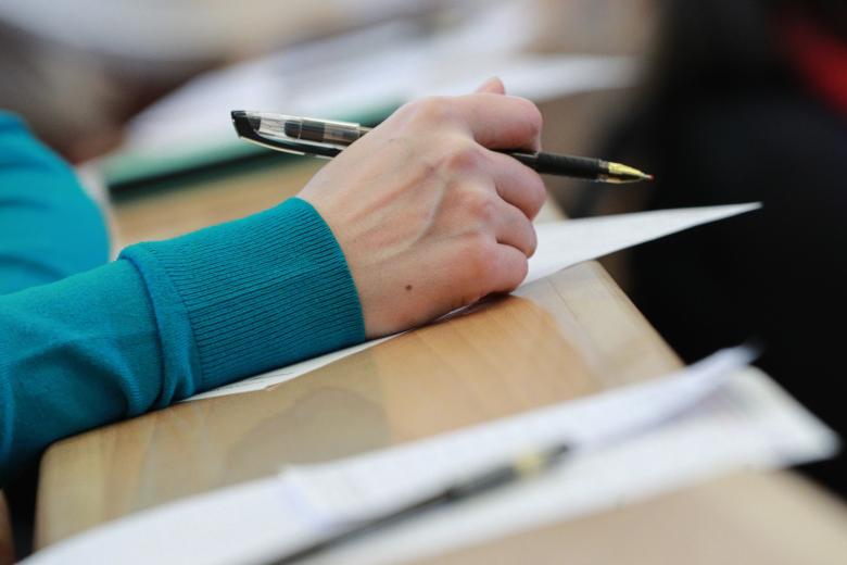 vlasti-rossii-zajavili-ob-ugroze-obednenija-russkogo-jazyka-8ee97f1