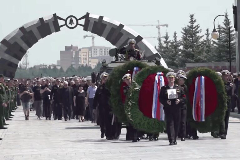 zamglavkoma-vmf-rossii-provodili-v-poslednij-put-e1ceb9d