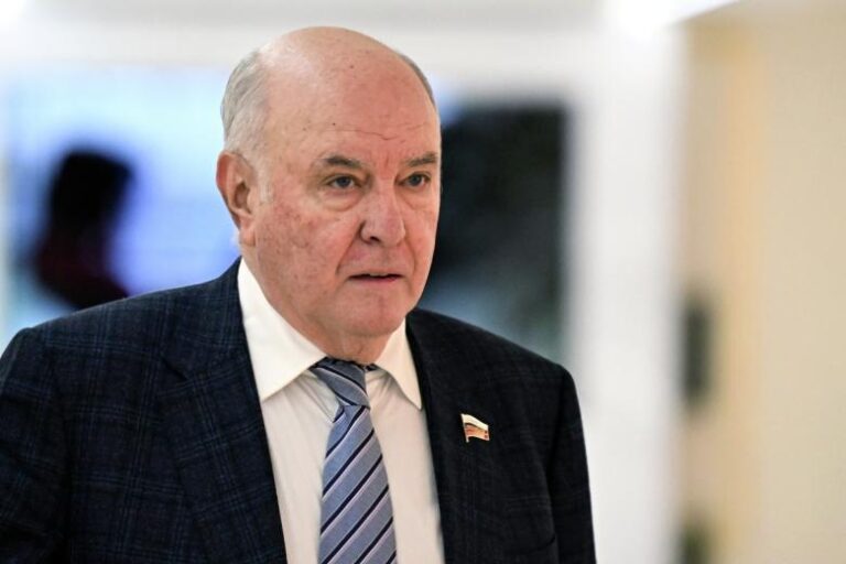 zatevaet-igru-senator-o-zhelanii-armenii-otkazatsja-ot-rossijskogo-tv-49a5b56