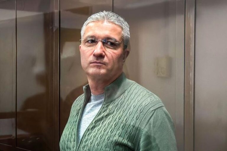 genprokuratura-potrebovala-izjat-imushhestvo-u-eks-zamministra-oborony-9cb1e94