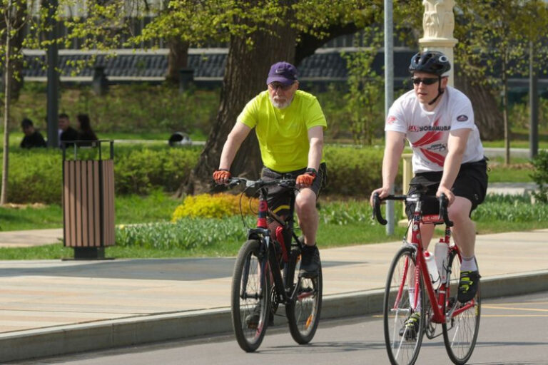 ijulskaja-pogoda-rossijanam-poobeshhali-anomalnuju-zharu-v-poslednie-dni-leta-8e046bf