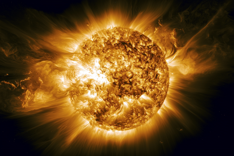 krupnaja-dyra-na-solnce-sprovociruet-uzhe-vtoruju-za-mesjac-magnitnuju-burju-d445899