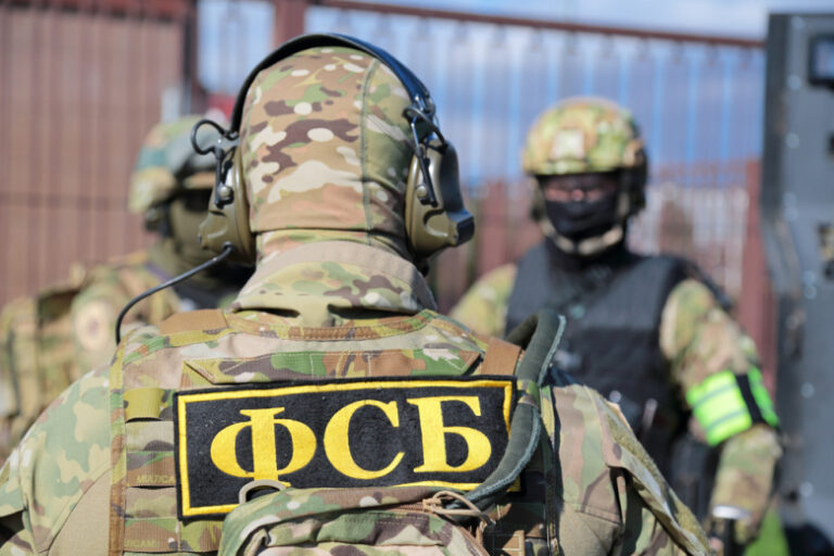 Опубликованы кадры задержания подрывника сотрудника ФСИН в ДНР