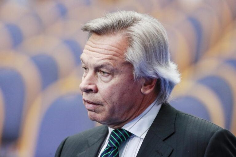 pushkov-objasnil-pochemu-indija-pokupaet-neft-iz-rf-vopreki-ugrozam-trampa-703e6f8