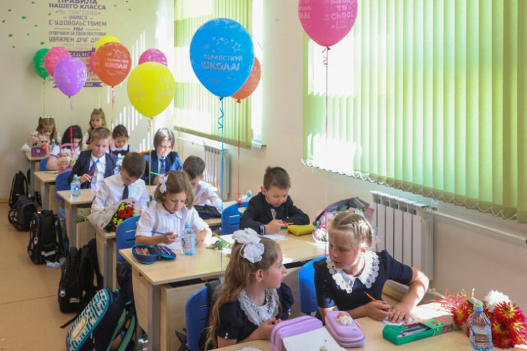 v-gosdume-ozvuchili-maksimalnuju-stoimost-podarka-dlja-uchitelej-0f32d39