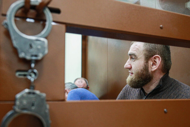 pisal-putinu-osuzhdennyj-eks-senator-arashukov-hochet-na-svo-otpustjat-li-a54e8ff