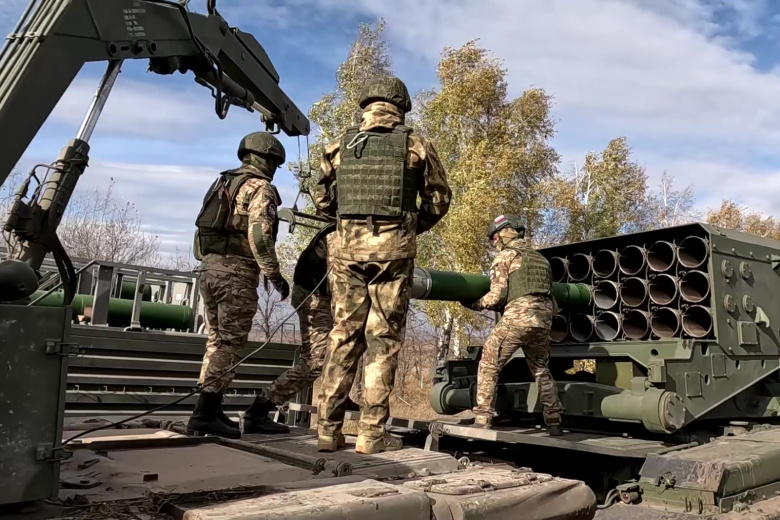 gerasimov-otmetil-uspehi-na-kljuchevom-napravlenii-v-zone-svo-3fd86c8