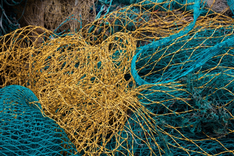 rossijskie-voennye-nashli-neobychnoe-primenenie-rybolovnym-setjam-na-fronte-098be15