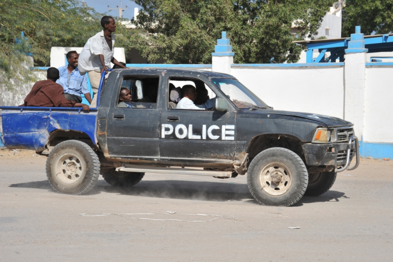 u-prezidentskogo-dvorca-v-somali-progremel-moshhnyj-vzryv-6654b8d