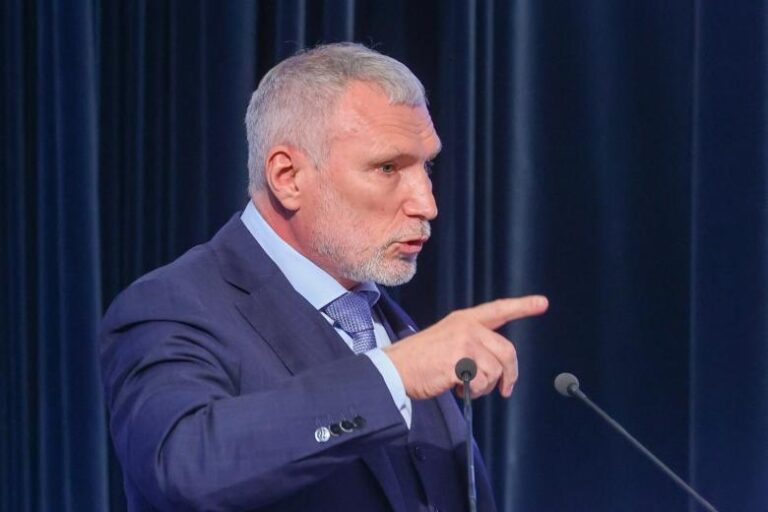 v-gosdume-zapodozrili-kiev-v-perevozke-oruzhija-grazhdanskimi-poezdami-53f322b