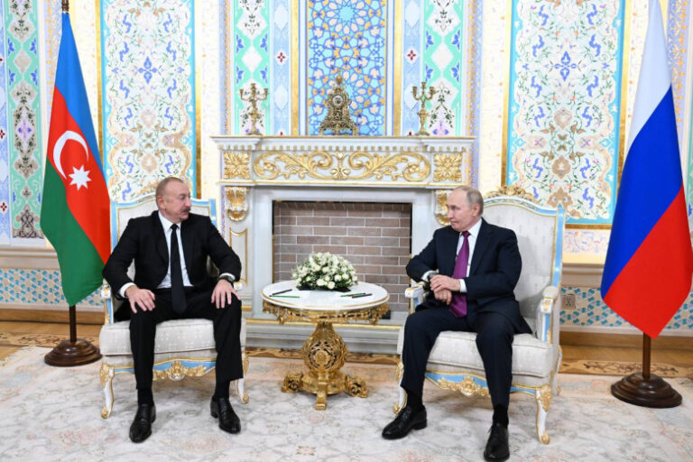 v-kremle-raskryli-preryvalis-li-polnostju-kontakty-rossii-i-azerbajdzhana-11d9f62