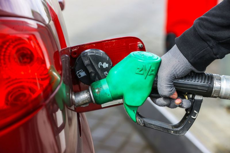 v-minfine-otvetili-na-vopros-ob-ogranichenijah-v-snabzhenii-toplivnogo-rynka-eac78e8