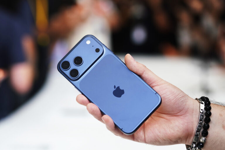 v-rossii-uvelichilos-chislo-moshennicheskih-sajtov-s-vyhodom-iphone-17-01108fb