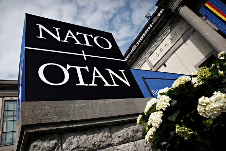 v-sovfede-nazvali-chetyre-strany-kotorye-ne-vojdut-v-nato-9259946