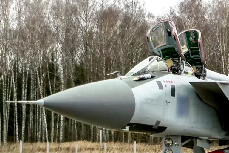 gus-posle-dusha-lavrov-otreagiroval-na-zagovor-londona-vokrug-mig-31-921567b