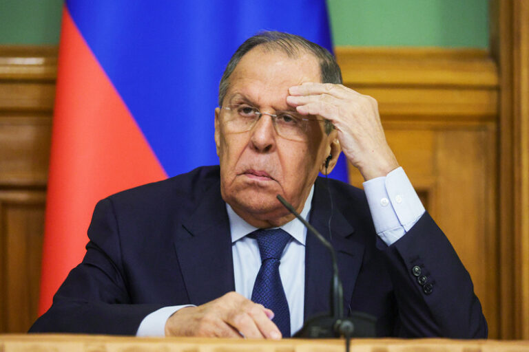 lavrov-objasnil-pochemu-rossija-predlagaet-ssha-prodlit-dsnv-fbb388d