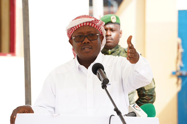 v-afrikanskoj-strane-voennye-svergli-pravitelstvo-e52d57f