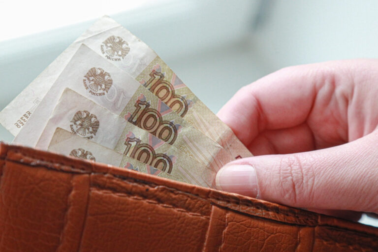 v-gosdume-rasskazali-u-kogo-vyrastut-pensii-v-nojabre-c3cc3d8