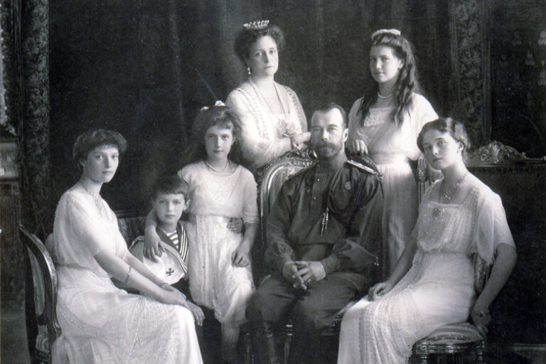 v-sovfede-otvetili-na-otmenu-kievom-dinastii-romanovyh-8fe997d