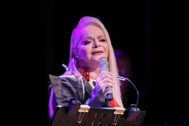 borodin-otvetil-mogut-li-dolinu-lishit-zvanija-narodnoj-artistki-60b0332