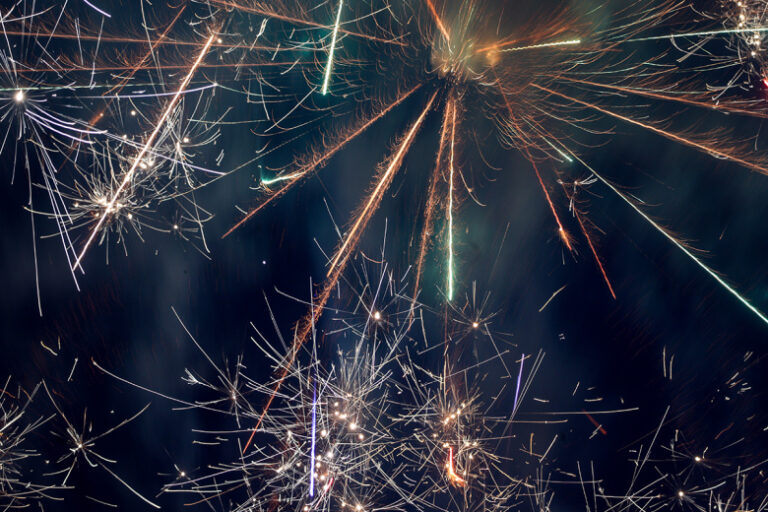 rossijanam-raskryli-vazhnyj-njuans-po-povodu-shuma-v-novogodnjuju-noch-338759b