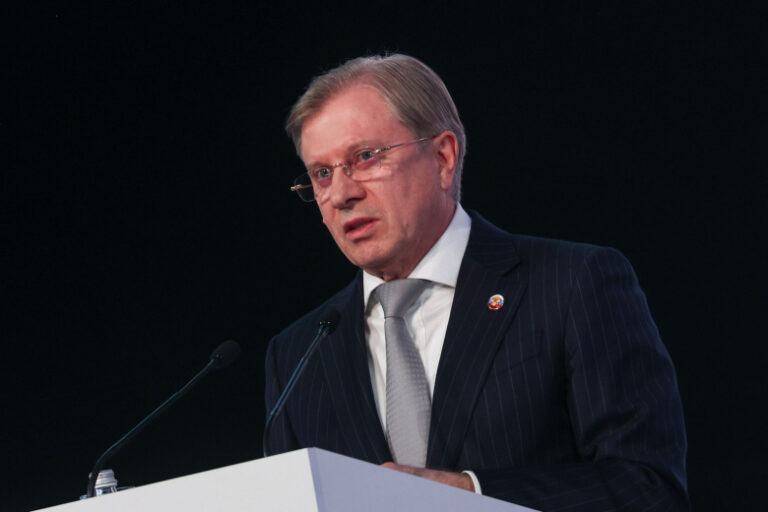 stroitelstvo-severo-sibirskoj-magistrali-priznali-necelesoobraznym-6bf1728