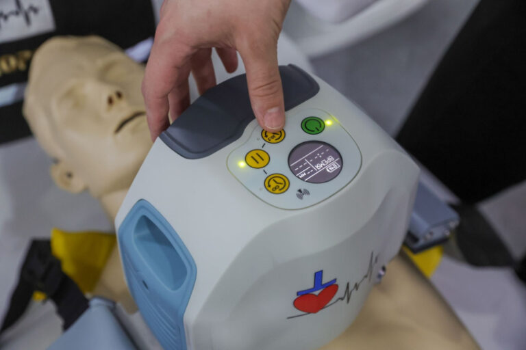 umnyj-ekzoskelet-osobennyj-shlem-protezy-top-5-novinok-dlja-veteranov-svo-f978e48